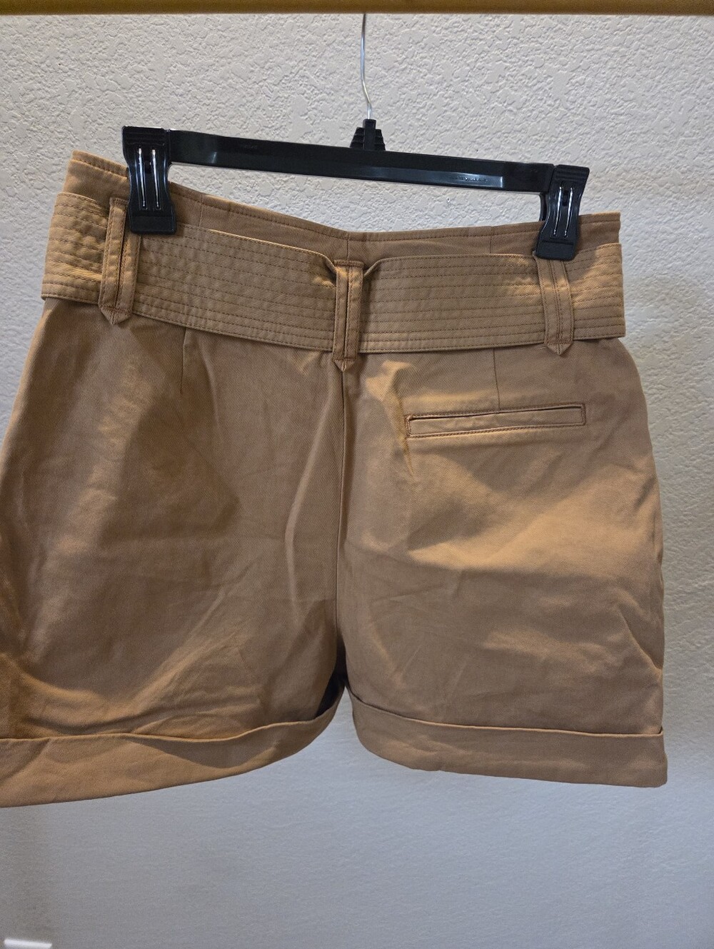 Sezane New Rome Tan High-Waist Belted Shorts w/ Tortoiseshell Ring Belt- Size 4 - Picture 4 of 4